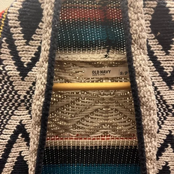 Aztec pattern sweater - Picture 3 of 3